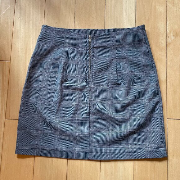 M Boutique Plaid Mini Skirt - Picture 2 of 10